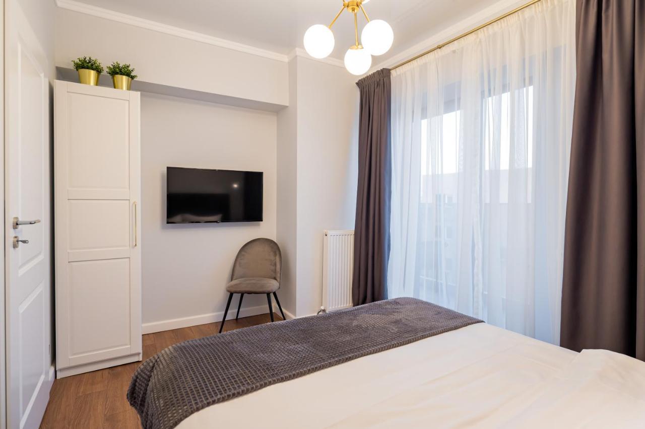 Golden Mirage Sunset Apartment Mamaia Exterior photo