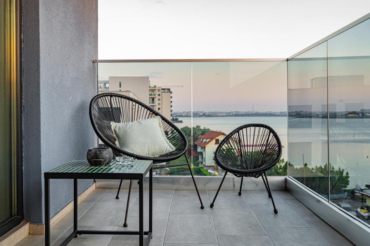 Golden Mirage Sunset Apartment Mamaia Exterior photo